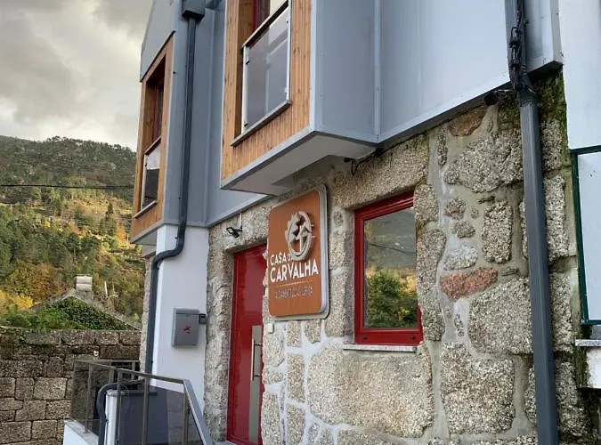 Casa Da Carvalha - *