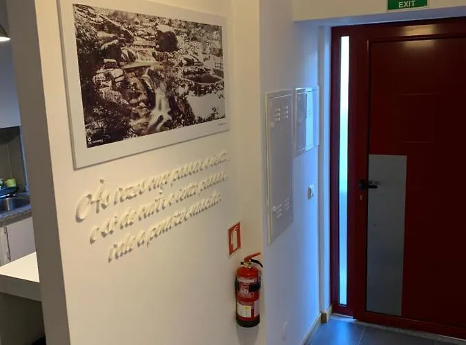 Casa Da Carvalha - *